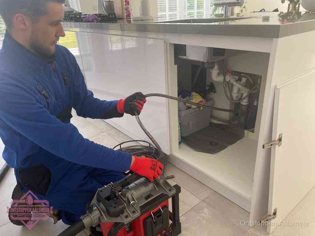 Riool ontstoppen ontstoppingsveer in Aalsmeer
