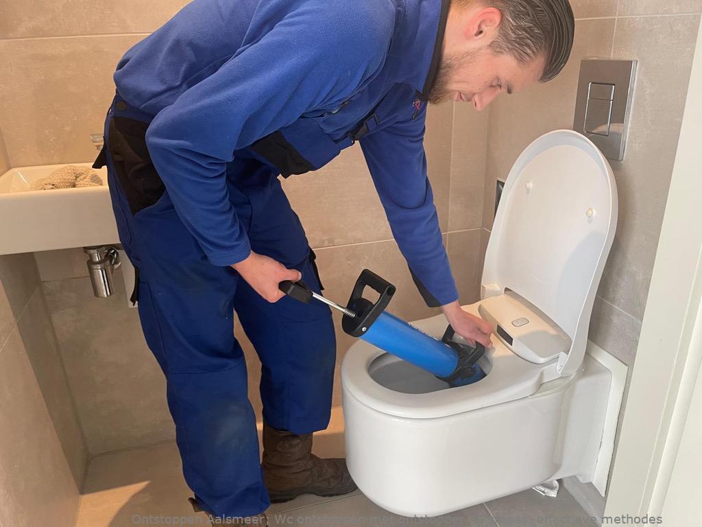 Wc ontstoppen met ontstopper Aalsmeer: effectieve methodes